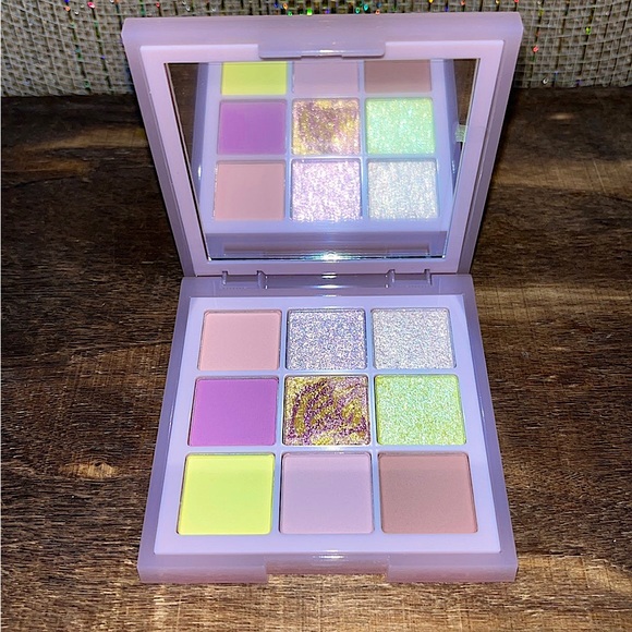 HUDA BEAUTY Other - *NIB* Huda Beauty Pastels Rose Obsessions Eyeshadow Palette